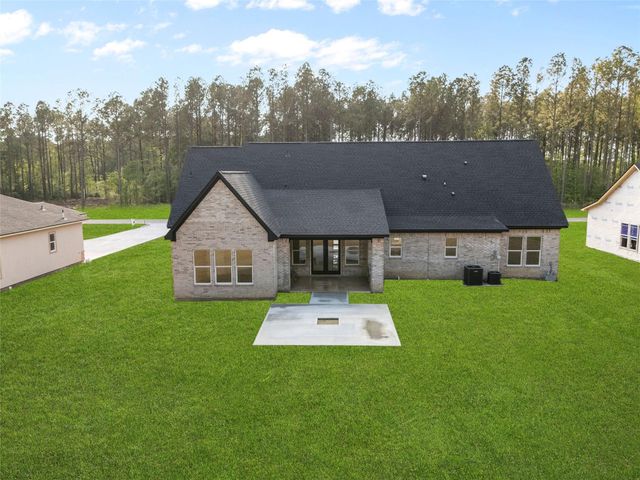 3035 Coast Dr, Dayton, TX 77535