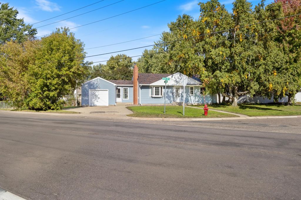 5340 Byron Avenue N, Crystal, MN 55429 — exterior