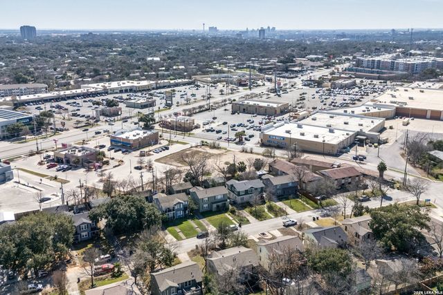 423 Bryn Mawr, San Antonio, TX 78209