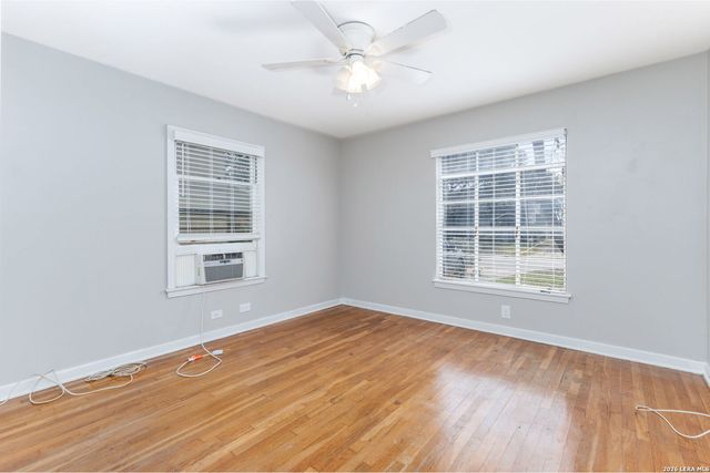 423 Bryn Mawr, San Antonio, TX 78209