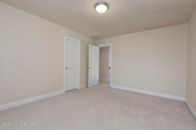 14605 Cressington Cir, Louisville, KY 40245