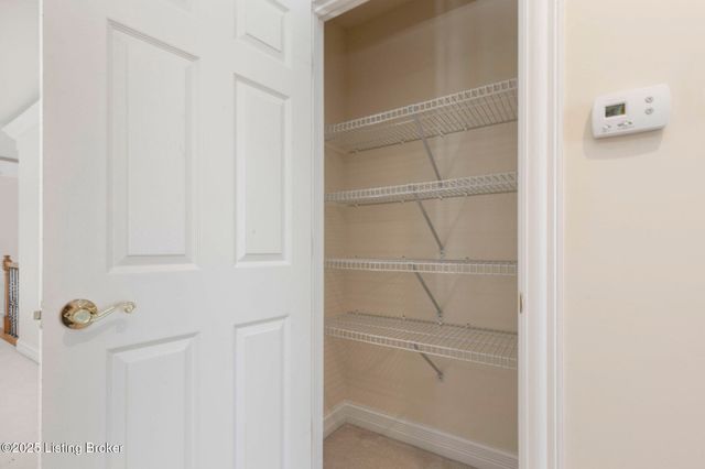 14605 Cressington Cir, Louisville, KY 40245