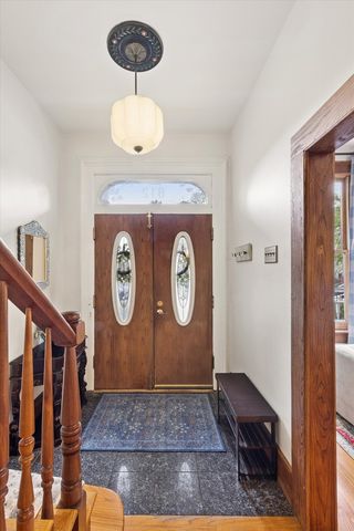 812 S Bell Avenue, Chicago, IL 60612