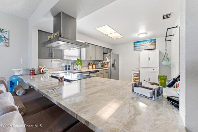 1000 S Miramar Avenue A, Indialantic, FL 32903