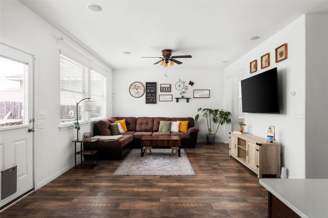 249 Wapiti RD, Buda, TX 78610