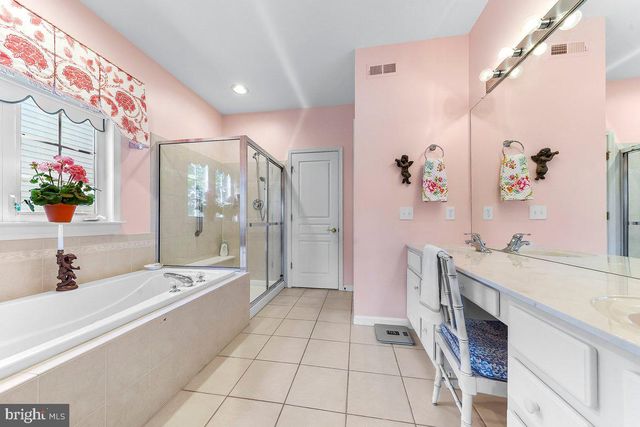 515 WISTERIA DR, Kennett Square, PA 19348