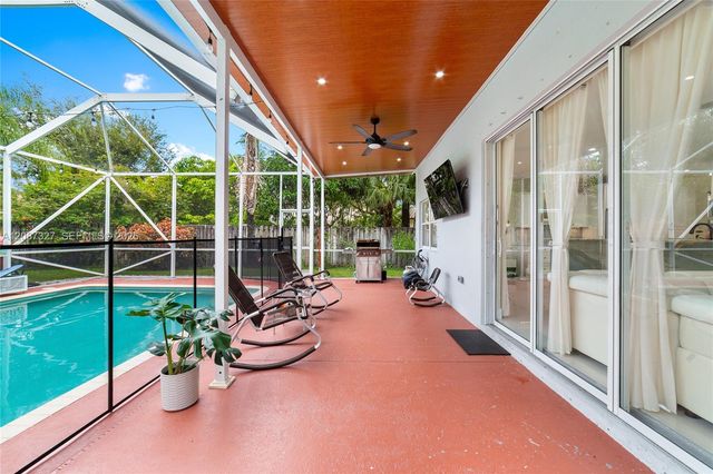 16759 NW 15th Street, Pembroke Pines, FL 33028