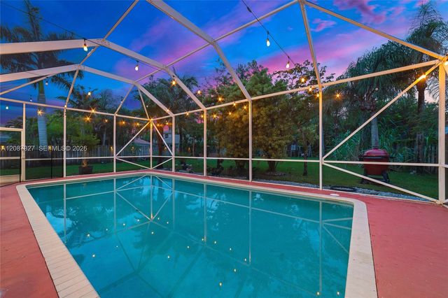 16759 NW 15th Street, Pembroke Pines, FL 33028