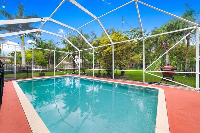 16759 NW 15th Street, Pembroke Pines, FL 33028