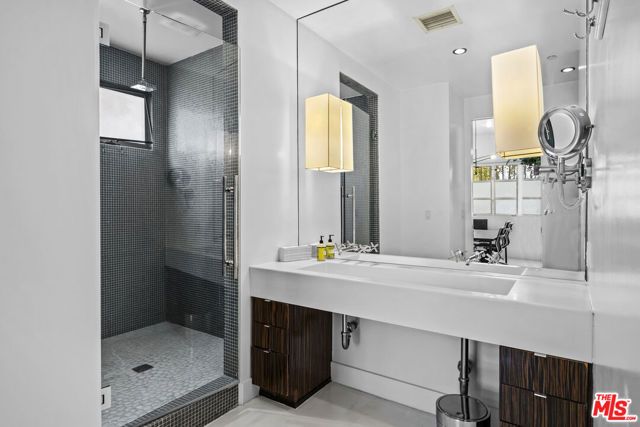 212 Marine Street 203, Santa Monica, CA 90405