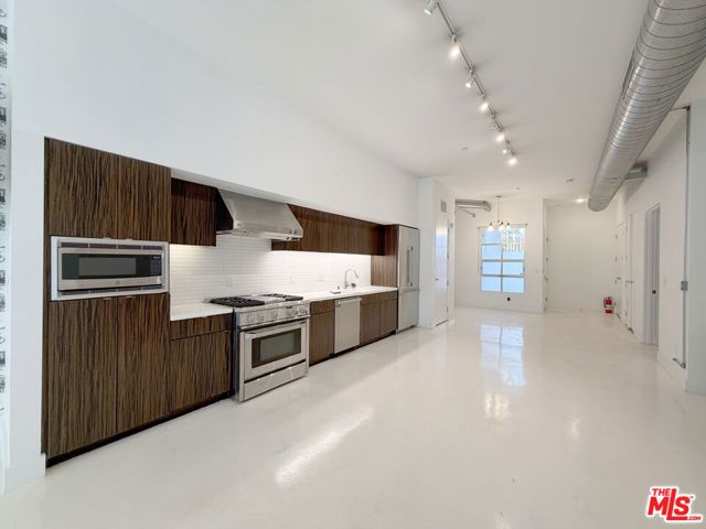 212 Marine Street 203, Santa Monica, CA 90405