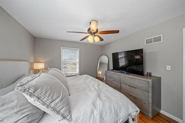 8343 Travis Lane, Overland Park, KS 66212