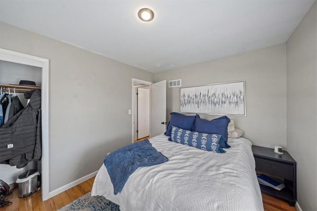 8343 Travis Lane, Overland Park, KS 66212