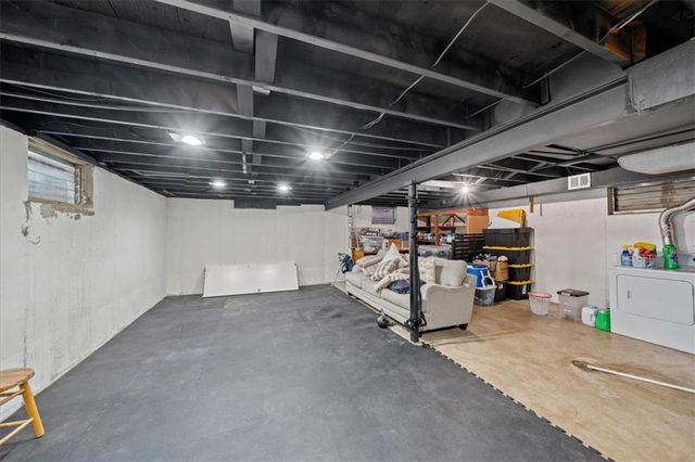 8343 Travis Lane, Overland Park, KS 66212