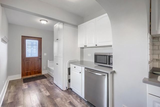 122 W Douglas Street, South Saint Paul, MN 55075