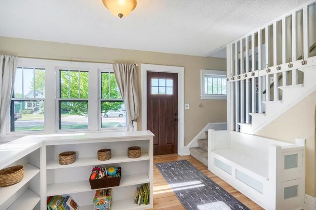 122 W Douglas Street, South Saint Paul, MN 55075