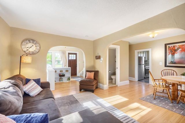 122 W Douglas Street, South Saint Paul, MN 55075