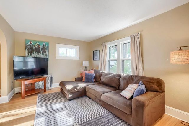 122 W Douglas Street, South Saint Paul, MN 55075