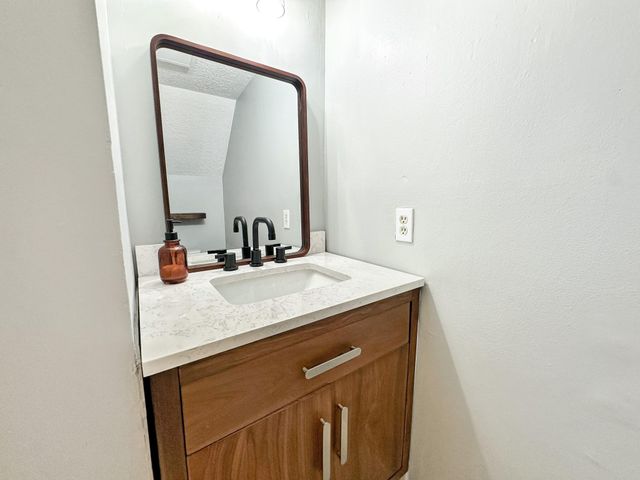 3230 Beaver Glen Drive, Houston, TX 77339