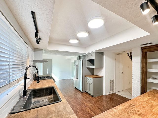 3230 Beaver Glen Drive, Houston, TX 77339