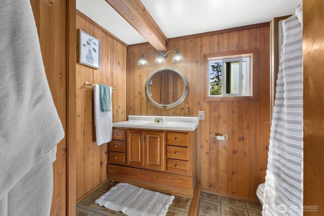16468 Thorpe Road NE, Poulsbo, WA 98370