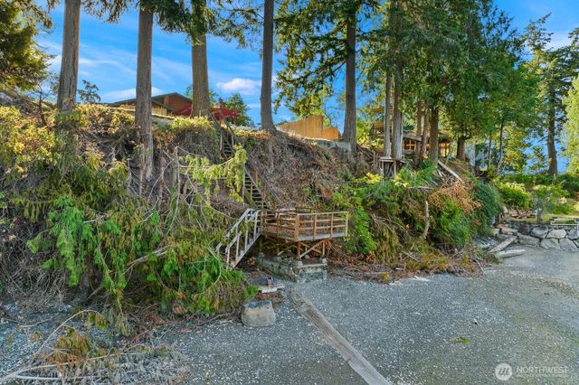 16468 Thorpe Road NE, Poulsbo, WA 98370