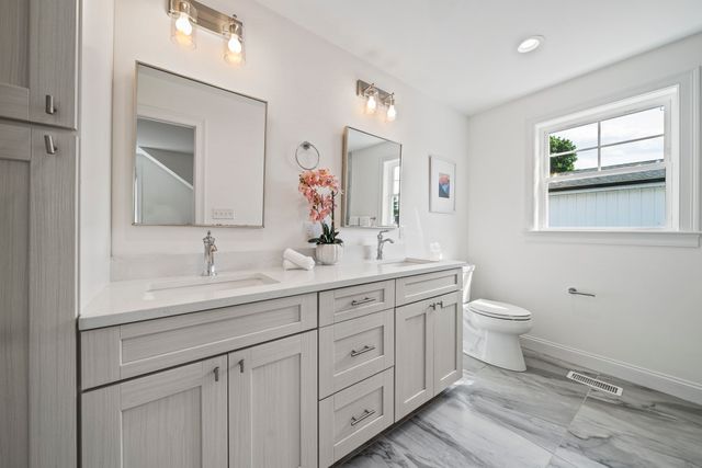 61 Gale Street A, Waltham, MA 02453