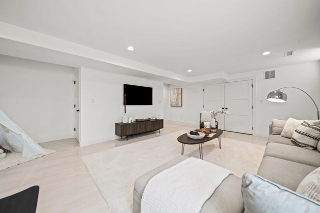 61 Gale Street A, Waltham, MA 02453
