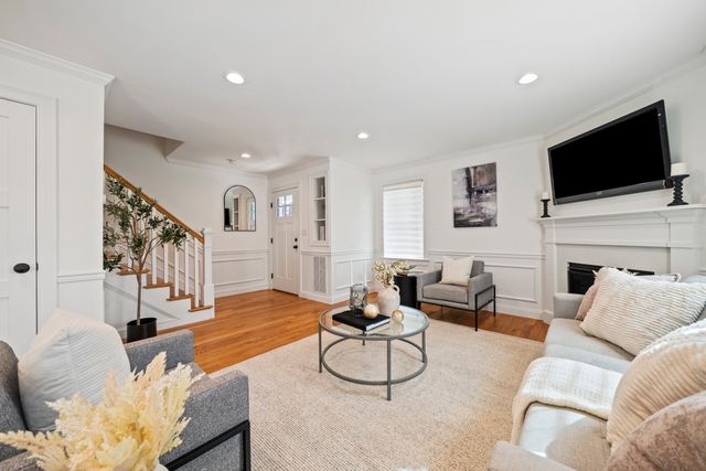 61 Gale Street A, Waltham, MA 02453
