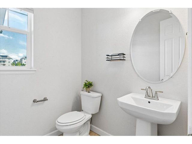 22691 E Narrowleaf Cir, Aurora, CO 80016