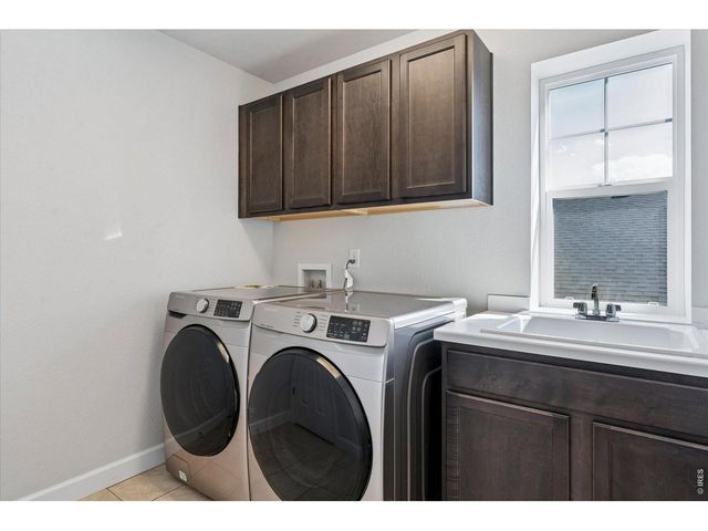 22691 E Narrowleaf Cir, Aurora, CO 80016