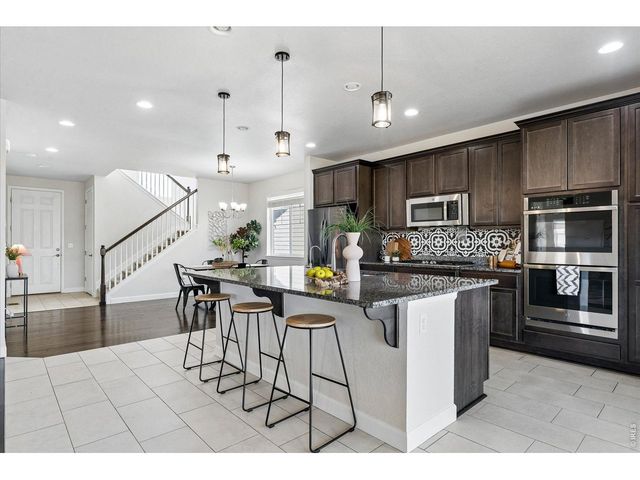 22691 E Narrowleaf Cir, Aurora, CO 80016