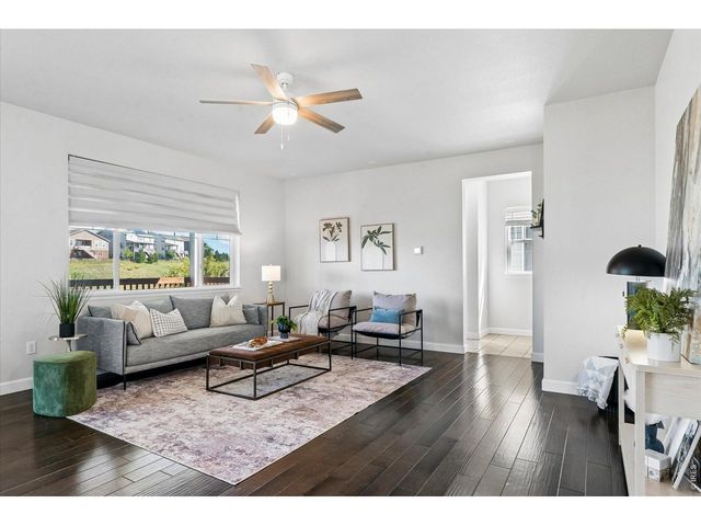 22691 E Narrowleaf Cir, Aurora, CO 80016