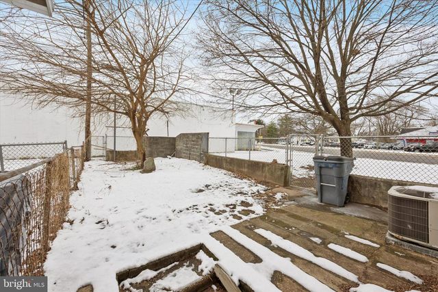 682 2ND AVE, Bristol, PA 19007