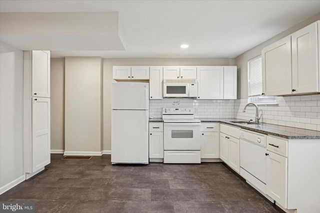 682 2ND AVE, Bristol, PA 19007