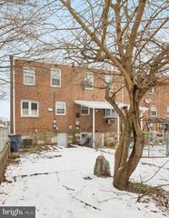 682 2ND AVE, Bristol, PA 19007
