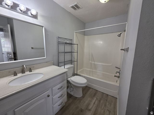 542 W TIFFANY TOWN DR, Midvale, UT 84047