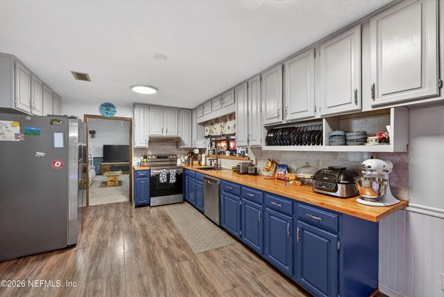 981 MARBLERIDGE Drive, Orange Park, FL 32065