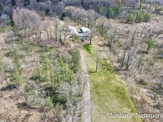 12375 Overlook Drive, Greenville, MI 48838