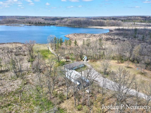 12375 Overlook Drive, Greenville, MI 48838