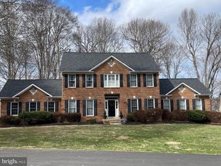 7182 BREWSTER LN, Warrenton, VA 20187