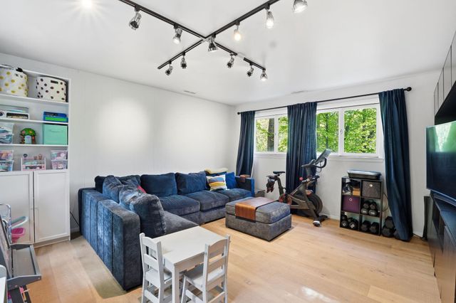 3421 STONEYBRAE DR, Falls Church, VA 22044