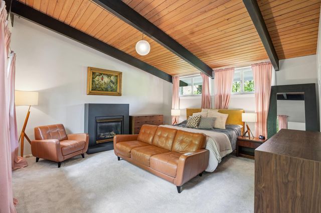 3421 STONEYBRAE DR, Falls Church, VA 22044