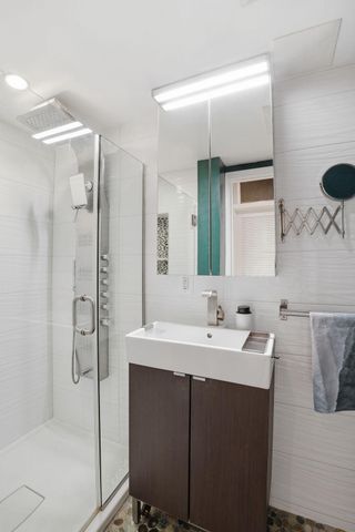3421 STONEYBRAE DR, Falls Church, VA 22044