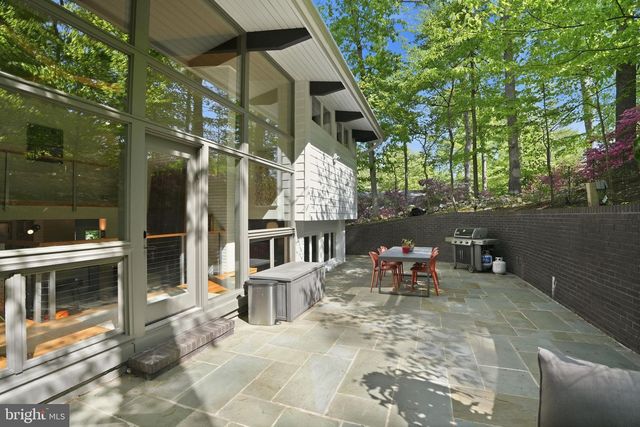 3421 STONEYBRAE DR, Falls Church, VA 22044