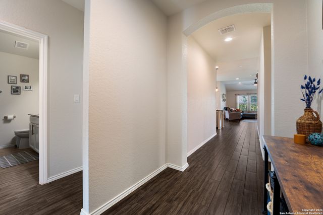 9018 CANOPY BND, Schertz, TX 78154