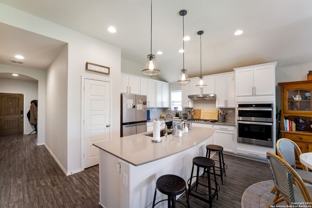9018 CANOPY BND, Schertz, TX 78154