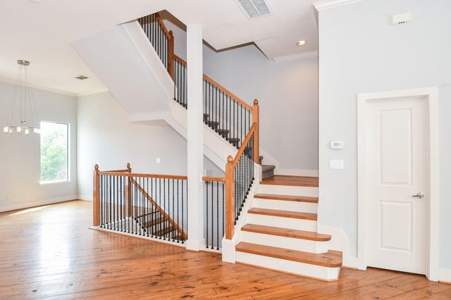 748 W 16th Street B, Houston, TX 77008