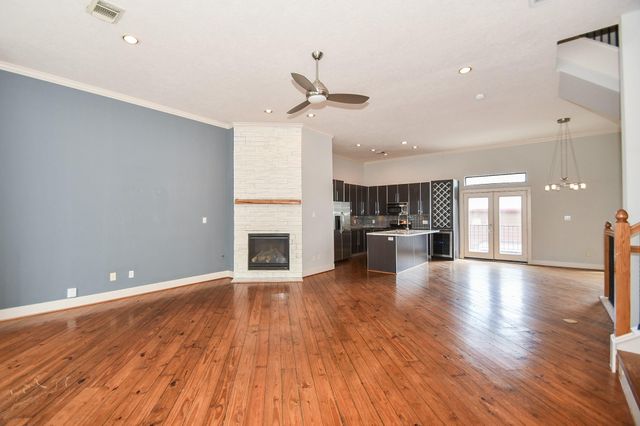 748 W 16th Street B, Houston, TX 77008