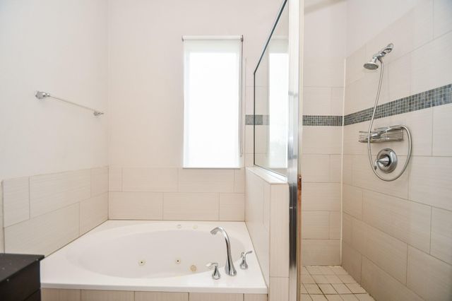 748 W 16th Street B, Houston, TX 77008